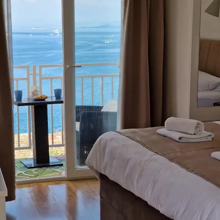 Luan Apartament *