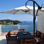 Appartement Luan Vis